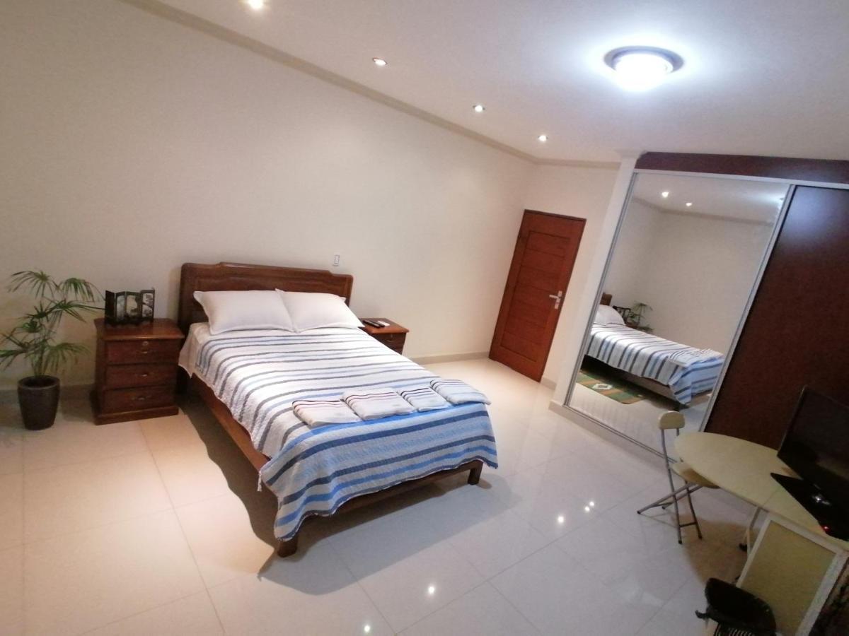 Bed and Breakfast El Prado Santa Cruz de La Sierra Zewnętrze zdjęcie